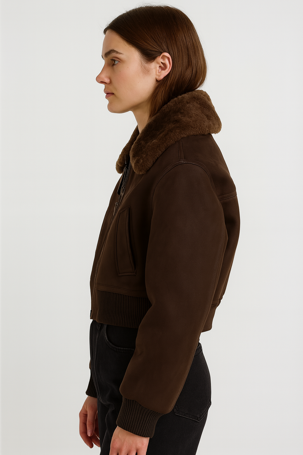 Korte damesjas van synthetische materialen