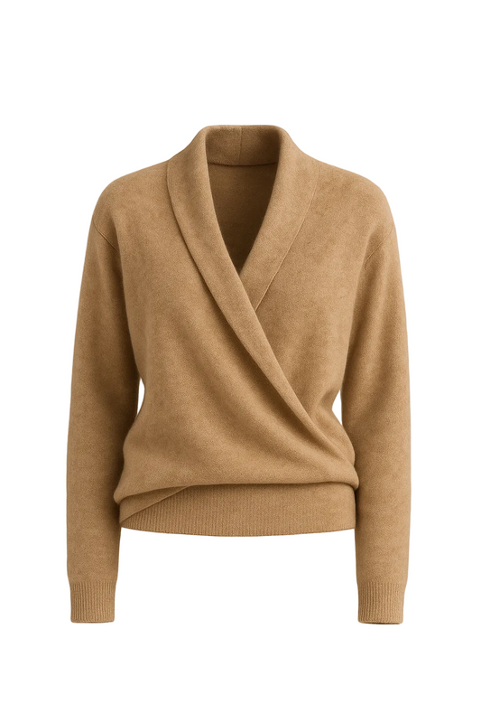 Sweter w kolorze camel z kopertowym dekoltem
